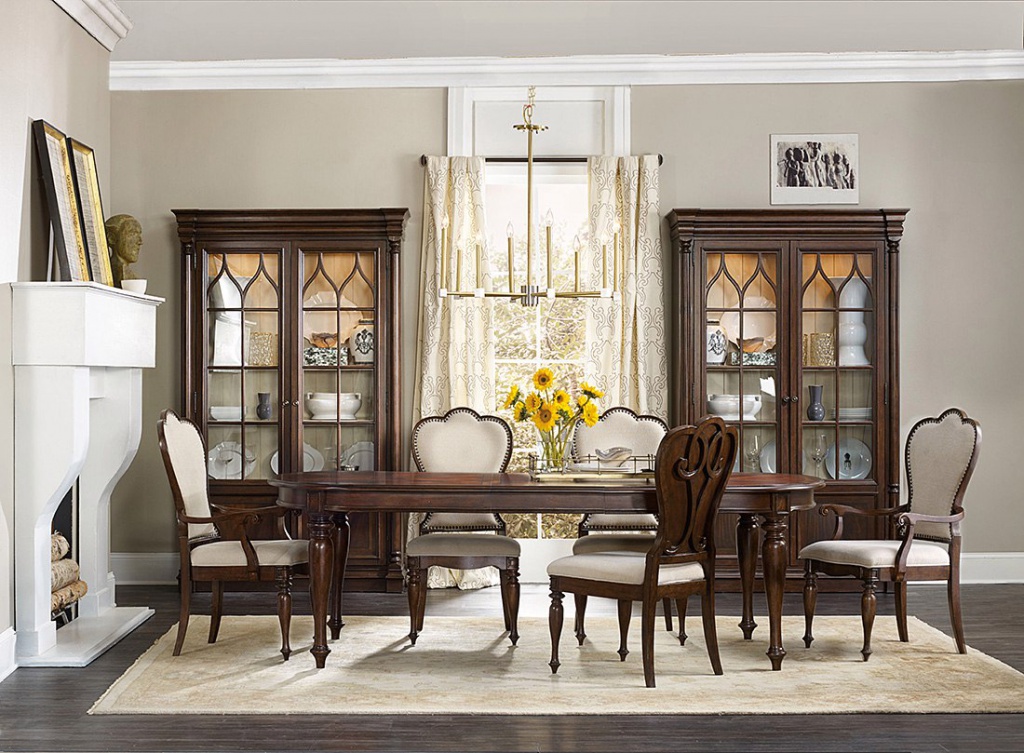 Коллекция Leesburg от американской фабрики Hooker Furniture 