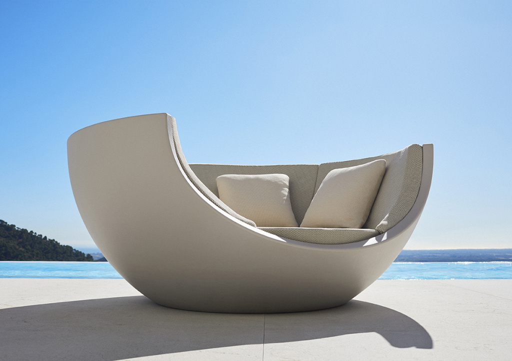 VONDOM Moon ULM Daybed Ramon Esteve