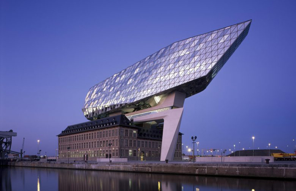 Port House в Антверпене