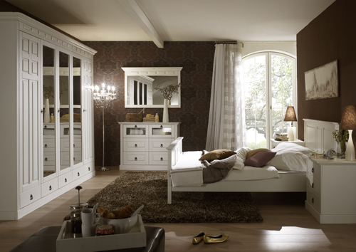 Спальня Эденберг выполнена финской компанией из экологически чистой северной березы