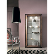 Витрина с подсветкой